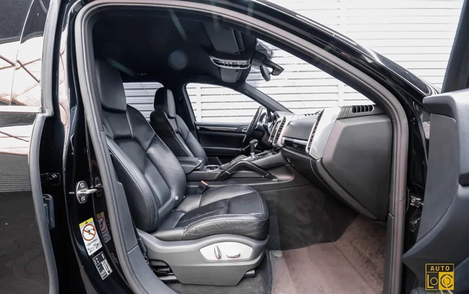 Porsche Cayenne cena 77777 przebieg: 234000, rok produkcji 2010 z Sośnicowice małe 529